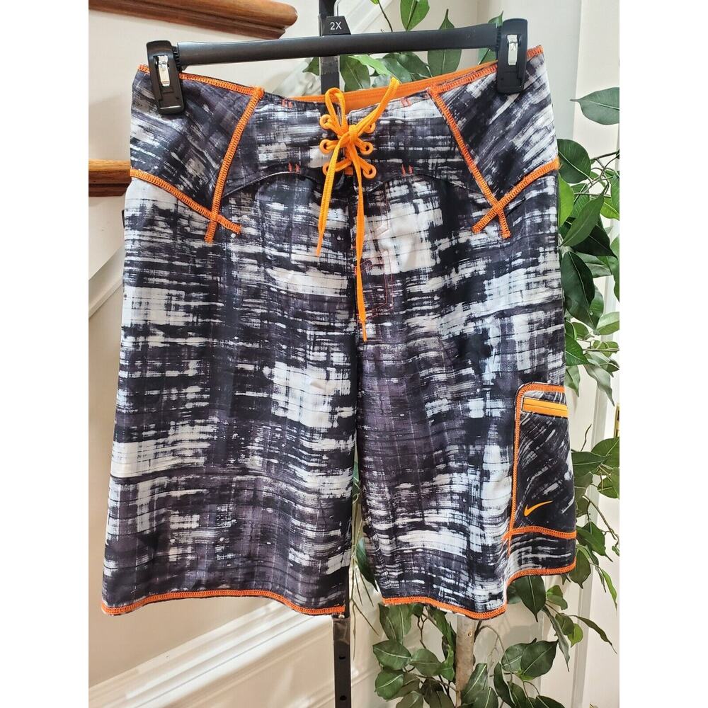 Nike Men's Gray & White Polyester Pull On Swim Trunk Logo Print Shorts Size 30 - Picture 11 of 11